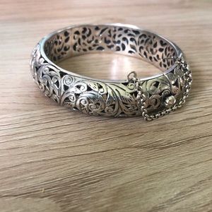 Silpada Sterling Forever Stunning Bangle